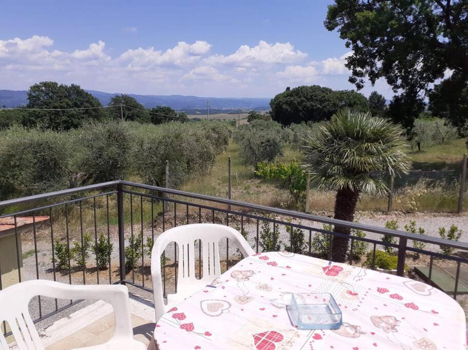 Costa Del Sole 46 Apartment Cetona Bagian luar foto